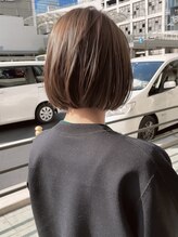 ティディ(Tidi)&nbsp;ミニボブ/ショートボブ/レイヤーボブ/ハニーブラウン/豊中庄内