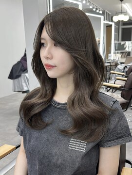 プラチナ(PLATINA) レイヤーカット顔まわり前髪セミロング20代30代40代