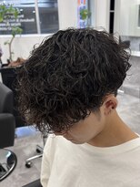 ノイセルヘアー(Noisyle Men's hair)&nbsp;リバースセンターパート／ニュアンスパーマ／ダウンバング/MEN'S