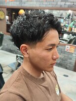 フォーコーナーズカットショップスリーセント 栄(FourCornersCutShop 3/cent)&nbsp;スパイキーショート/テーパーフェード