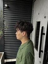 アルティザン(artisan)&nbsp;さりげないハイライトとパーマでクールな印象に。