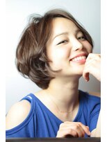 リル(Lilou)&nbsp;【Lilou】大人かわいい ショートボブ 透明感イルミナカラー