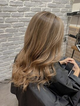 リファイン バイ アフィナー 本厚木店(Refine by Afinar) ベージュ×シャドールーツ【本厚木】