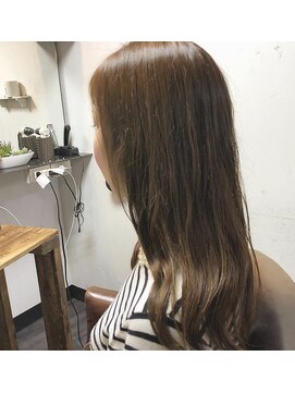 カミケン 方木田店(kamiken.) 透明感ベージュ潤い美ツヤ大人ストレート【カミケン方木田店】