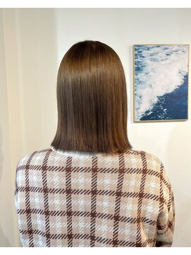 マリン(Marine) 20代30代ぱつっとボブくすみベージュブラウン