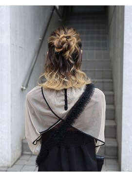 ヘアアレンジメント ボガスティーズ 溝の口店(Hair arrangement Vogusty's) ハーフお団子