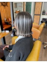 トルチェ(toRtue) アンブレラカラー ホワイトシルバー 外ハネボブ