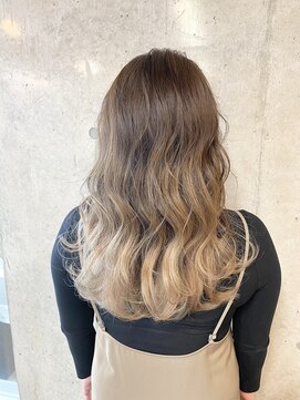 ゼロプラス(ZERO +) ロングxベージュグラデーション