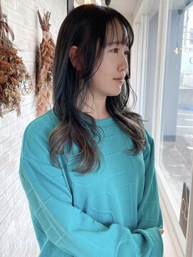 キュー(CUE) フェミニンロング、髪質改善、ヘッドスパ