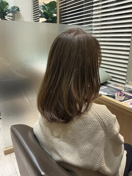 ウイバイファースト(u'i by first) 肩くらいなミディアムレイヤースタイル