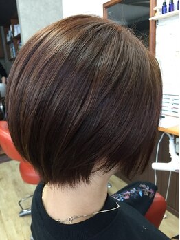 ラ ブレス ヘアーサロンの写真/【女性Stylistのみ＊新居浜駅から徒歩5分】お客様のライフスタイルや骨格に合わせたショートカットをご提案