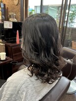 キャラ 池袋本店(CHARA) かかりづらい毛質にもコテ巻き風パーマかけちゃいます！【貴也】