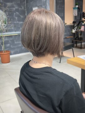 ラウル(Laulu) くびれヘア/アプリコットオレンジ/ハイライトカラー/佐倉