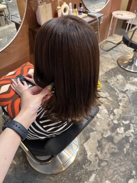 チャプター 問屋町(chapter) 透明感ケアカラーアッシュブラウンカラー顔まわりレイヤーカット