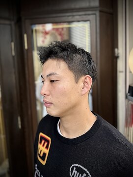 レオヘアワークス(LEO HAIR WORKS) ツーブロックショート　刈り上げ　王道　バーバー　新潟
