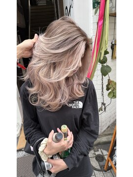 バレイヤージュ/レイヤーカット/シャドールーツ/グレージュ