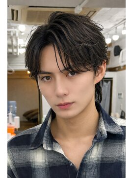 ポーチバイハニー オモテサンドウ(PORCH by HONEY omotesando) フェザーパーマ/刈り上げセンターパート/リバースセンターパート