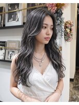 グッドフェローズ キタホリエ(GoodFellas kitahorie) レイヤーカット×ハイトーンシルバーグレーブリーチ透明感カラー