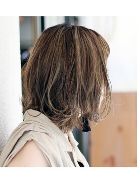 コンパス(COMPASS) カーキアッシュハイライト