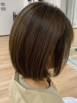 エクラ(Eclat) 切りっぱなしボブ