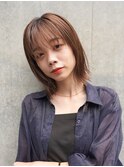 ミディアムレイヤーボブ顔まわりレイヤー透明感ベージュ