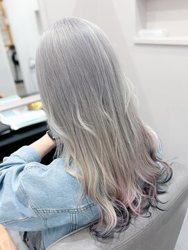 アウラヘアーサロン(aura hair salon) ホワイトシルバー