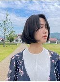 新緑とナチュラルなボブ