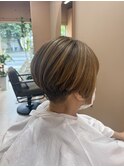 前下がりボブ×白髪ぼかしハイライト