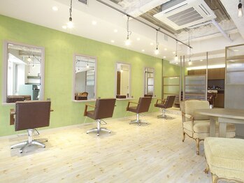 アンティリーフ(antileaf)の写真/周りを気にしないで済むお一人様空間、心からリラックスして過ごせるプライベート空間がウリのサロンです☆