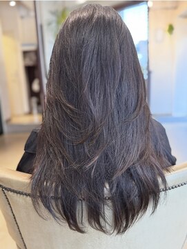 ブルーキャンバス(Blue Canvas) 軽くレイヤーの入ったボブ