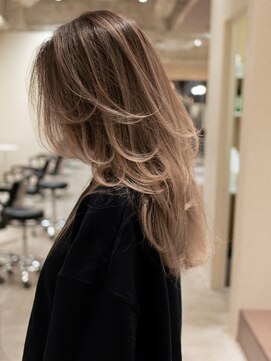 ハーパーズ 渋谷(harpers) バタフライレイヤーカットミルクティーバレイヤージュ