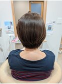 美髪ストレートショートスタイル