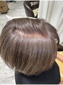 白髪は隠すから活かす時代へ