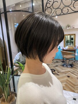 ロンド ブランシュ 錦糸町北口(Lond blanche) 【畠中ケント】ぷつっとショートボブ