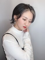 ステア ケース(stair case)&nbsp;フェイスフレーミング　外ハネショートウルフ前髪なし