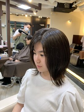 エイチアンドシーヘア(H&C HAIR) くびれ外はね