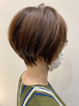 ハルキ ミナト ジャパン オオサカ(HARUKI MINATO japan OSAKA) 40代50代小顔似合わせカットくびレイヤーエモージュ大人可愛い