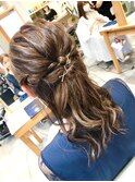 お呼ばれパーティーヘアアレンジ#2 ハーフアップ編みおろし