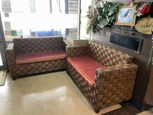 明るい待合は、ゆっくりとした時間を過ごせます