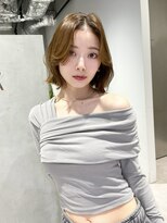 ミンクスオーバー(MINX OVER)&nbsp;小顔/ワンレン/ヘアセット/黒髪/韓国/ネビージュ