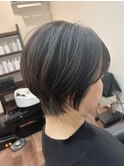 襟足はタイトなショート