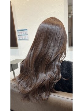 リリー(Lily) 透明感ベージュカラー