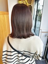 スリーオオテマエ(three. Otemae) 【three】赤みのないマロンベージュ[女性専用サロン]