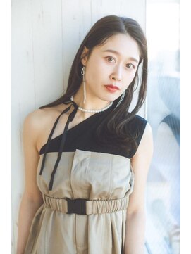 ホヌア(hoNua.) ミディアム タイト レイヤー 切りっぱなし 20代 30代