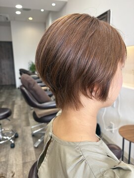 ハンナ(hanna) 小顔ショート