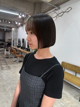 カシェル(cashel kishaba) ぱつっとボブ