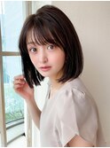 大人の落ち着きと透明感あるストレートボブ