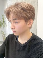 渋谷メンズブリーチカラーミルクティーベージュセンターパート