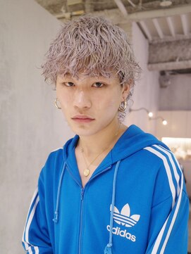 アイティーバイアルバム 藤沢店(IT by ALBUM) 短髪サーフカールフェザーパーマ_ba509301