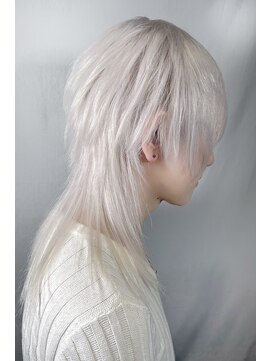 トリットフューアトリット(Hair & Make studio Tritt fur Tritt) ホワイトロングウルフ